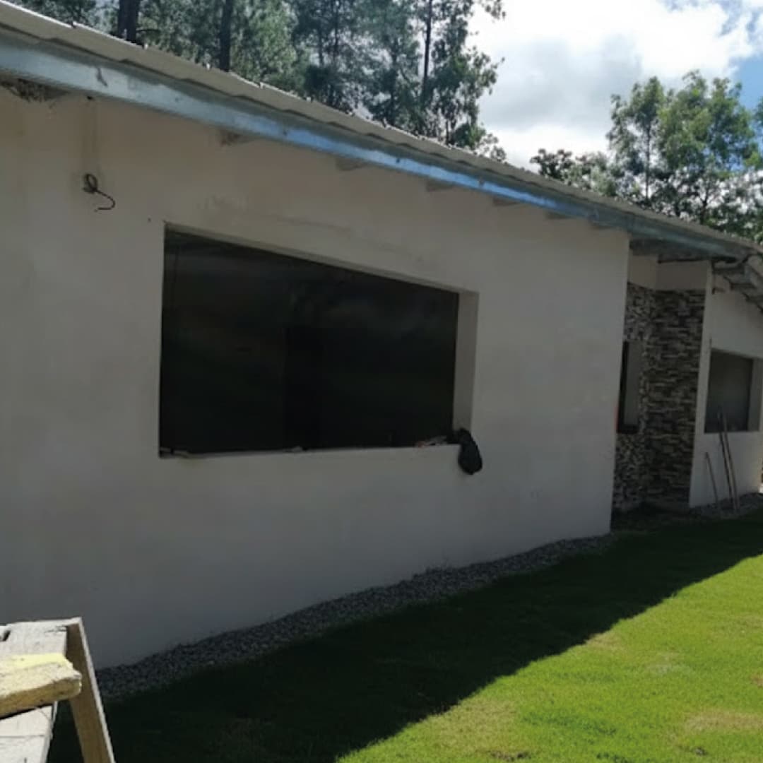 Las Rosas - Gallery 3